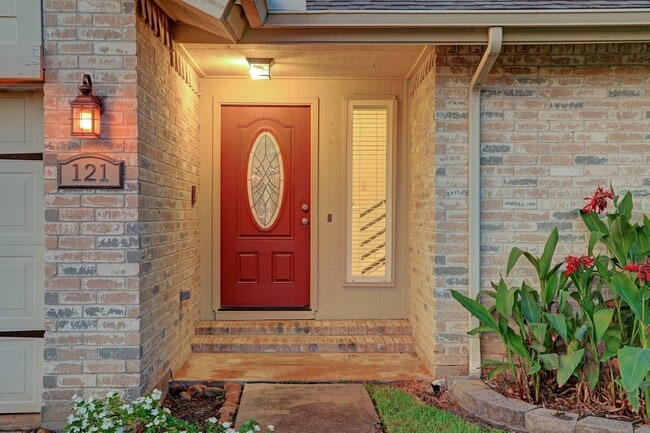 Photo - 121 Misty Brook Ln