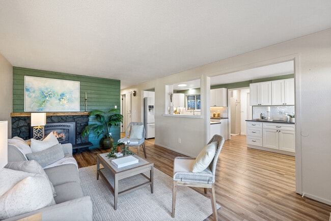 Photo - 3731 N Huson St