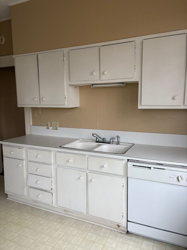 Photo - Beautiful South Highlands Duplex