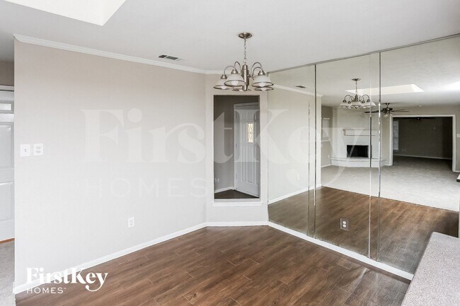 Photo - 5614 Sarasota Dr