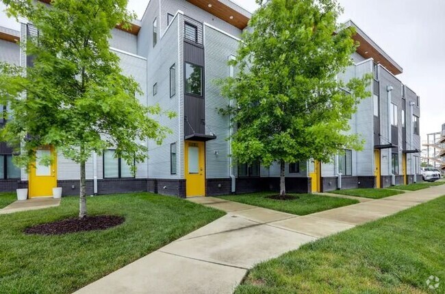 Building Photo - Beautiful Nashville Condo 5 minutes from D...