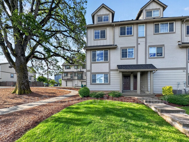 Building Photo - 17022 SW Lemongrass Ln