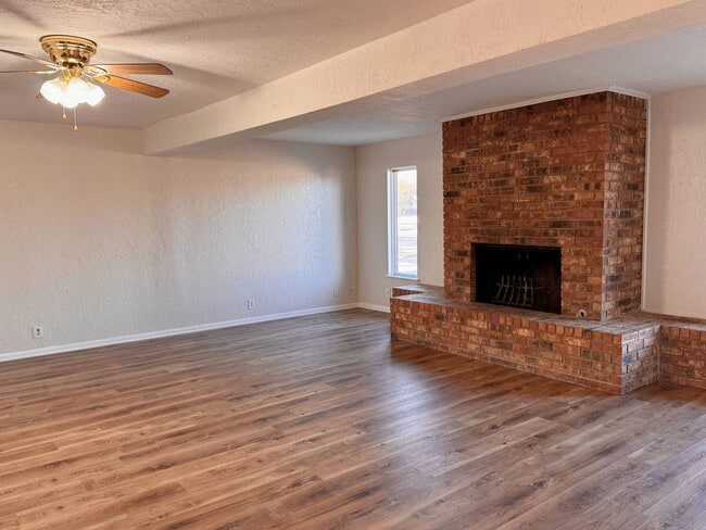 Photo - Adorable Mid Century Modern home on a corner lot!