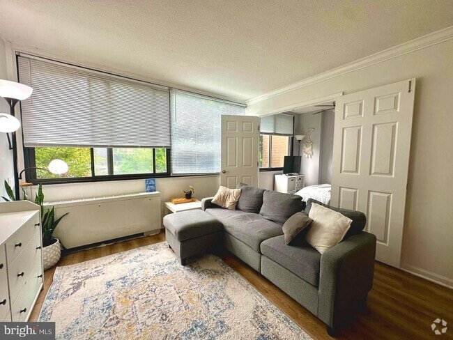 Building Photo - 2201 L St NW Unit 212 Rental