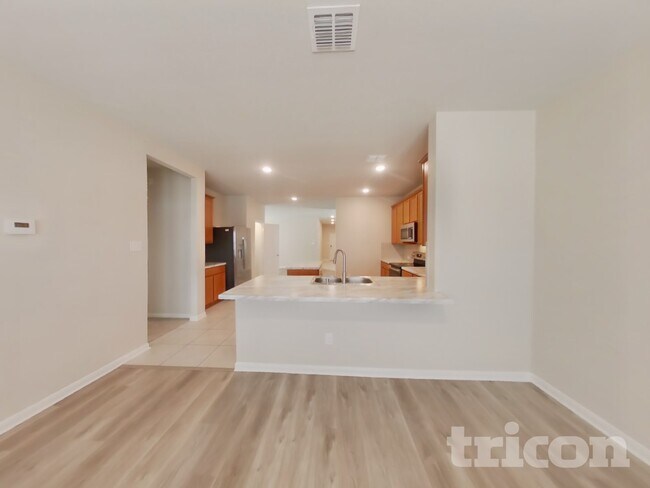 Photo - 7210 Barrel Stage