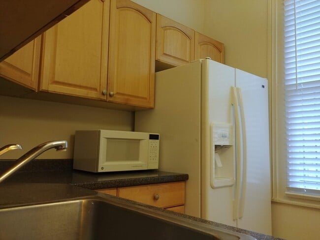 Photo - 982 N Randolph St