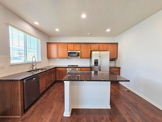 Photo - "Luxurious 4-Bed Home with Scenic Views, G...
