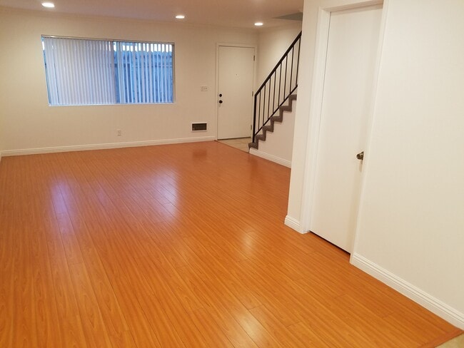 Photo - 2612 Mathews Ave Unit 3