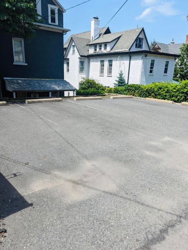 Photo - 624 Jefferson Ave