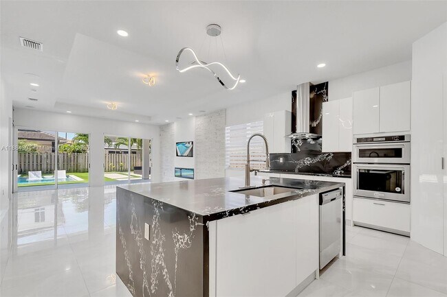Building Photo - 14932 SW 175th St Rental