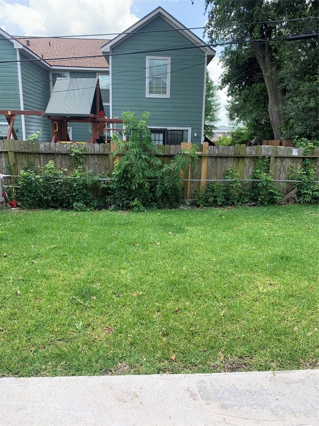 Building Photo - 4122 Mallow St