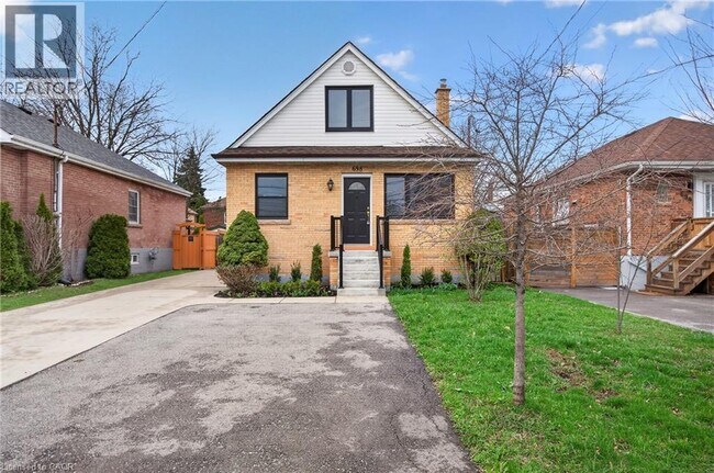 Photo - 698 Upper Sherman Ave