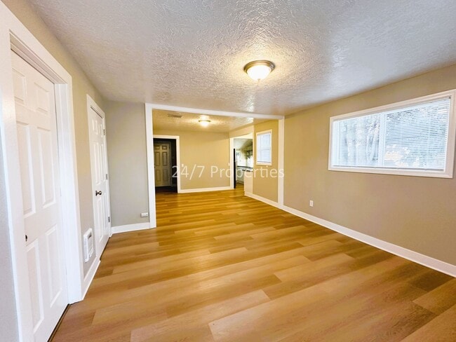Photo - Charming 2 BD | 2 BA Home with A/C in Salem