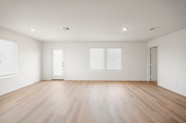 Photo - 12011 Curlin Dr