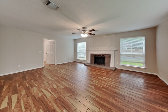 Photo - 16811 Country Bridge Rd