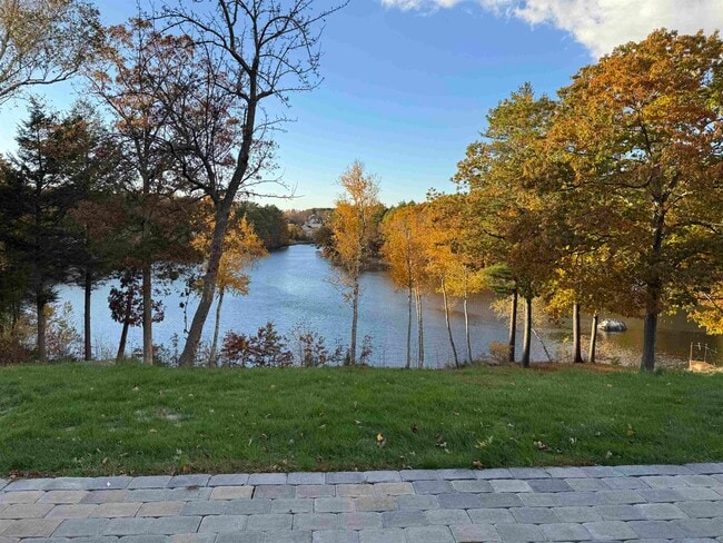 Building Photo - 17 Great Cove Dr