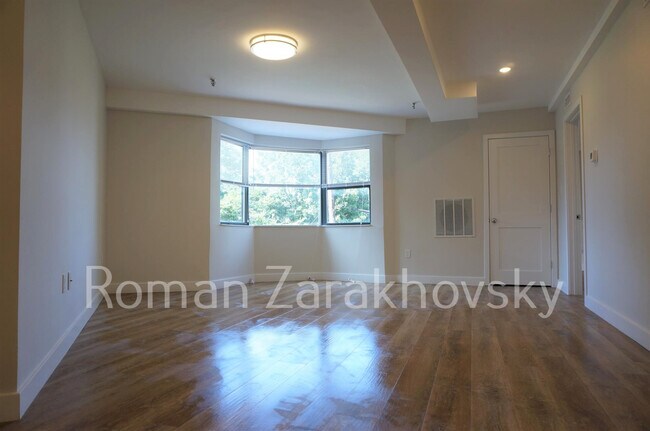 Photo - 23 Webster Ave Unidad 107