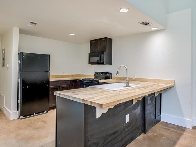 Photo - 110 S Main St Unit 104