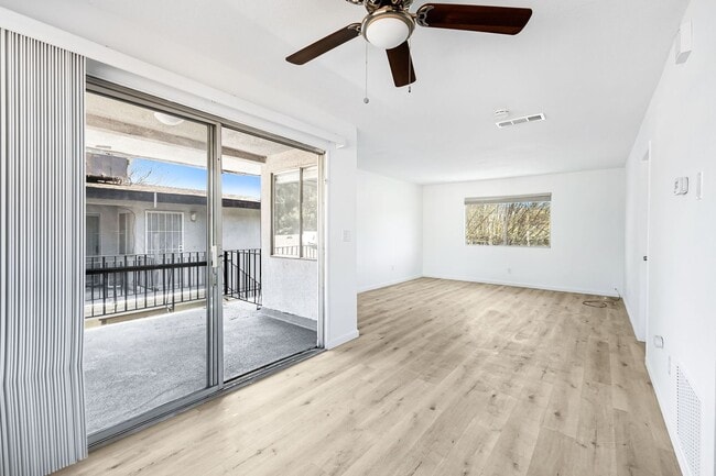 Photo - 55170 Airlane Dr Unidad 8D