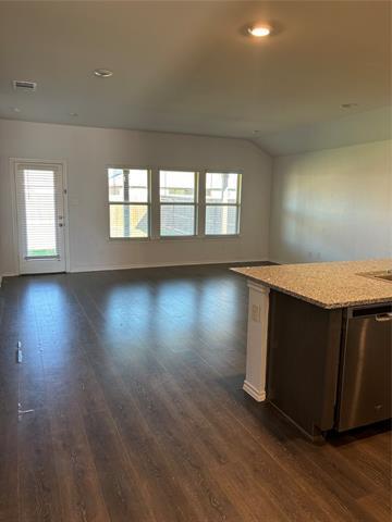 Photo - 1001 Euston St