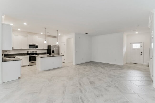 Photo - 17492 Radiant Shine Wy