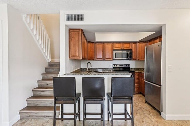 Photo - 4075 Village Dr