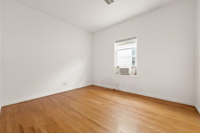 Photo - 261 Lexington Ave Unit 2