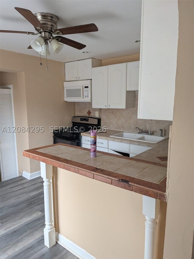 Photo - 2455 Fillmore St Unit 1