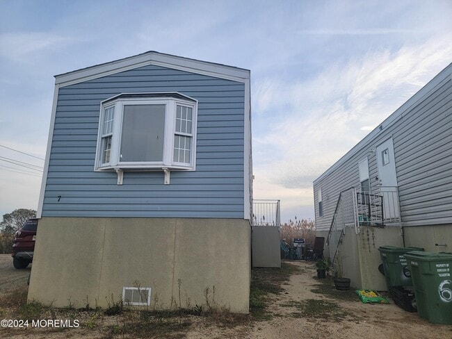 Photo - 463 S Green St