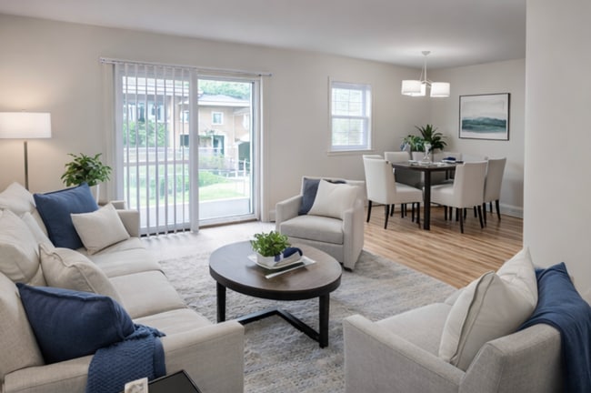 Photo - Wynbrook West