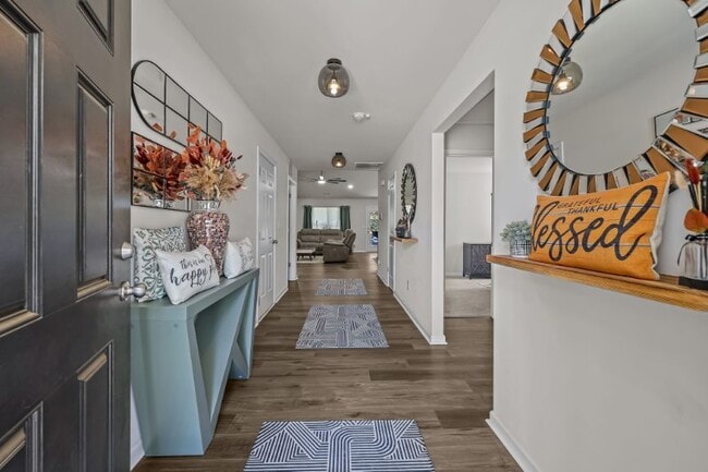 Photo - 1405 Amberlight Circle