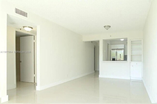 Photo - 546 SW 1st St Unit 404