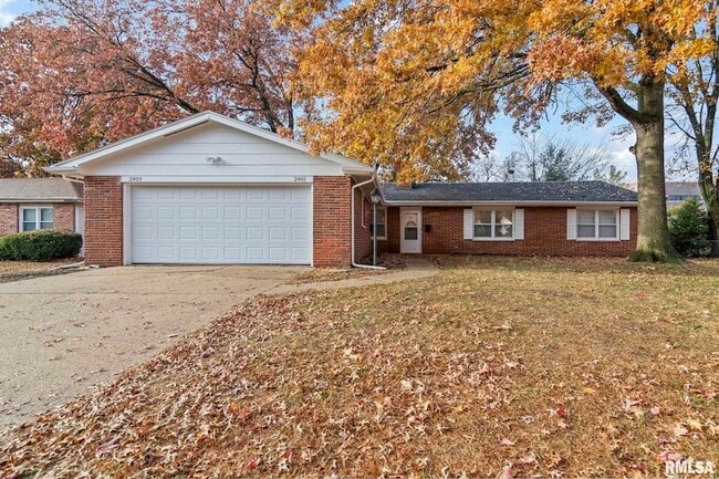 Building Photo - 2403 Lynnhaven Dr