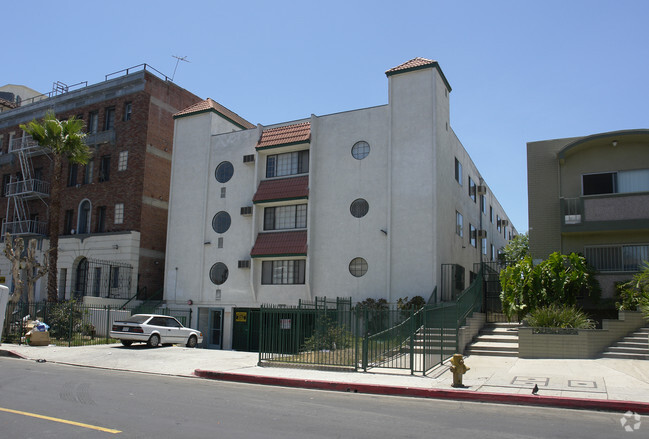 Building Photo - 229 S Mariposa Ave Rental