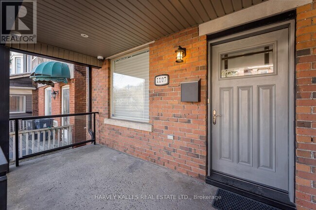 Photo - 1107 Gerrard St E