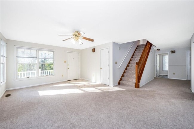 Photo - Oversized House in Point of Rocks for Lease