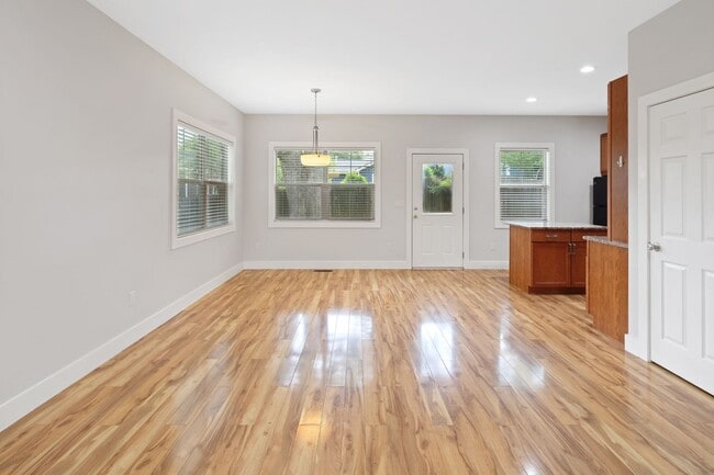 Photo - Modern Kenilworth Home