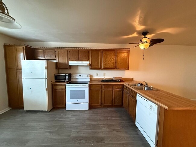 Photo - 2BR/2BA Beachside Condo – Close to Naval Base, Dining & Shopping