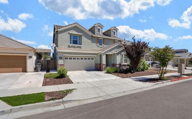649 Perino Ln