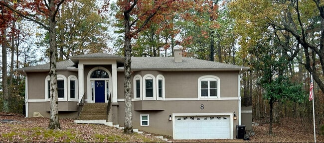 Building Photo - 8 Guindola Way