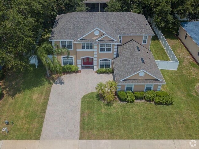 Building Photo - BEAUTIFUL 5 Bedroom/4 Bath Home Located in...