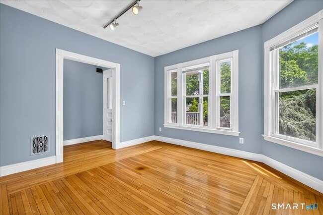 Photo - 172 Ellsworth Ave Unidad 1
