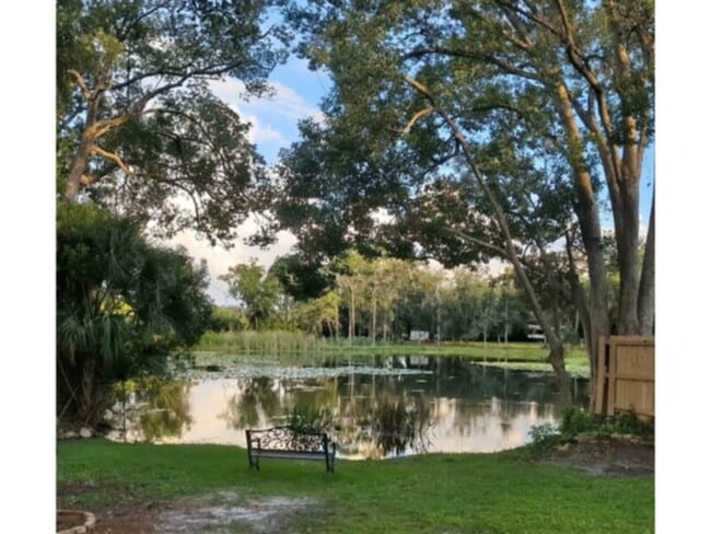 Photo - Gorgeous Lakefront 3 Bedroom, 2 Bathroom H...