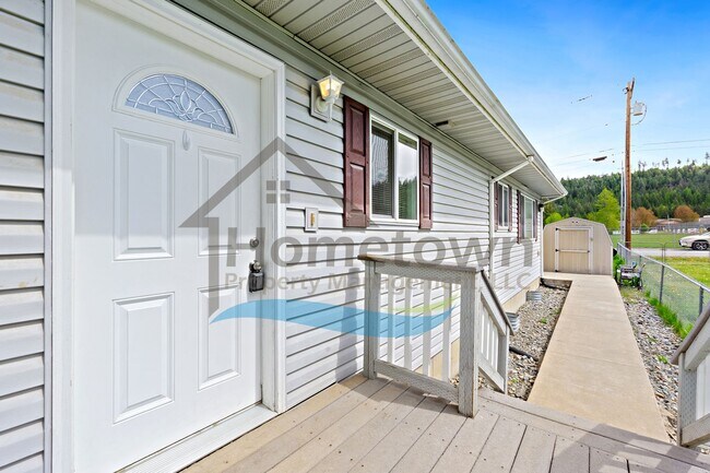 Photo - 6498 Tamarack Ln Unit B
