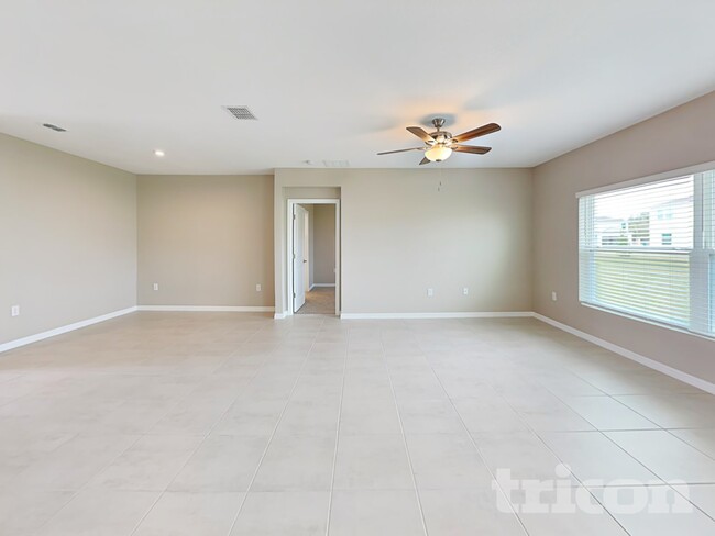 Photo - 212 Garnet Ave