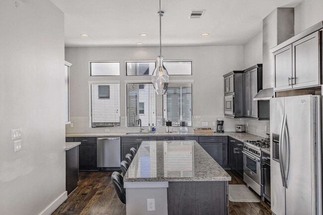 Photo - 2114 Sabine St Unit SI ID1257735P