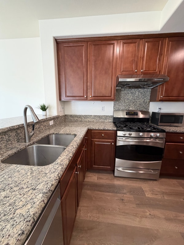 Photo - 2390 Brookwood Ave