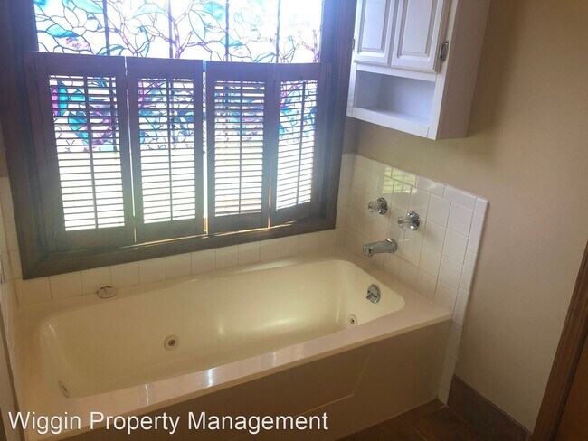 Photo - 4 br, 3.5 bath House - 709 Fawn Creek St