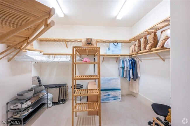 Building Photo - 2738 Tiburon Blvd E Unit PH-B502 Rental