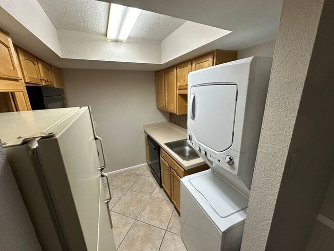 Photo - COZY 2 Bedroom/1.5 Bathroom 2nd Floor Condo!!
